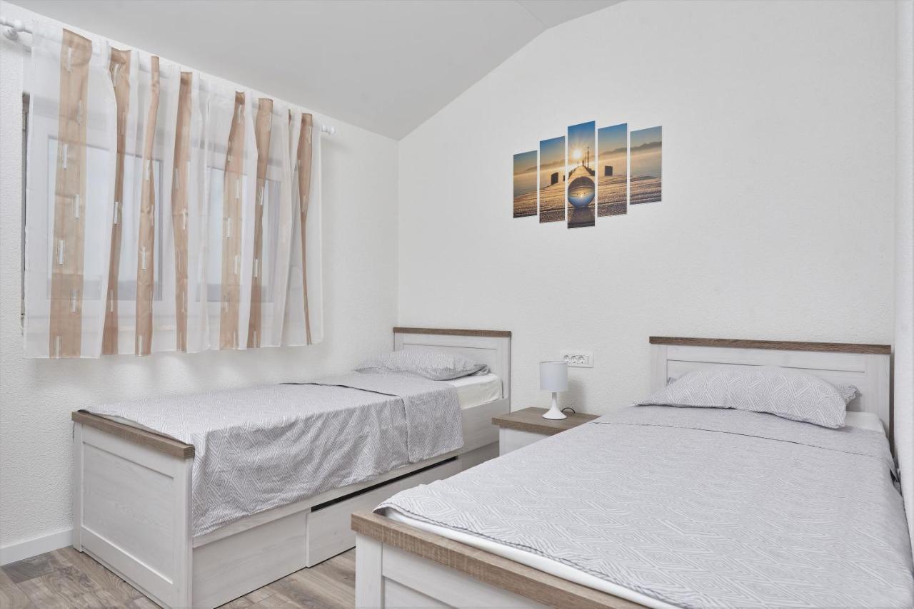 Apartments & Rooms Seaside Kaštela المظهر الخارجي الصورة