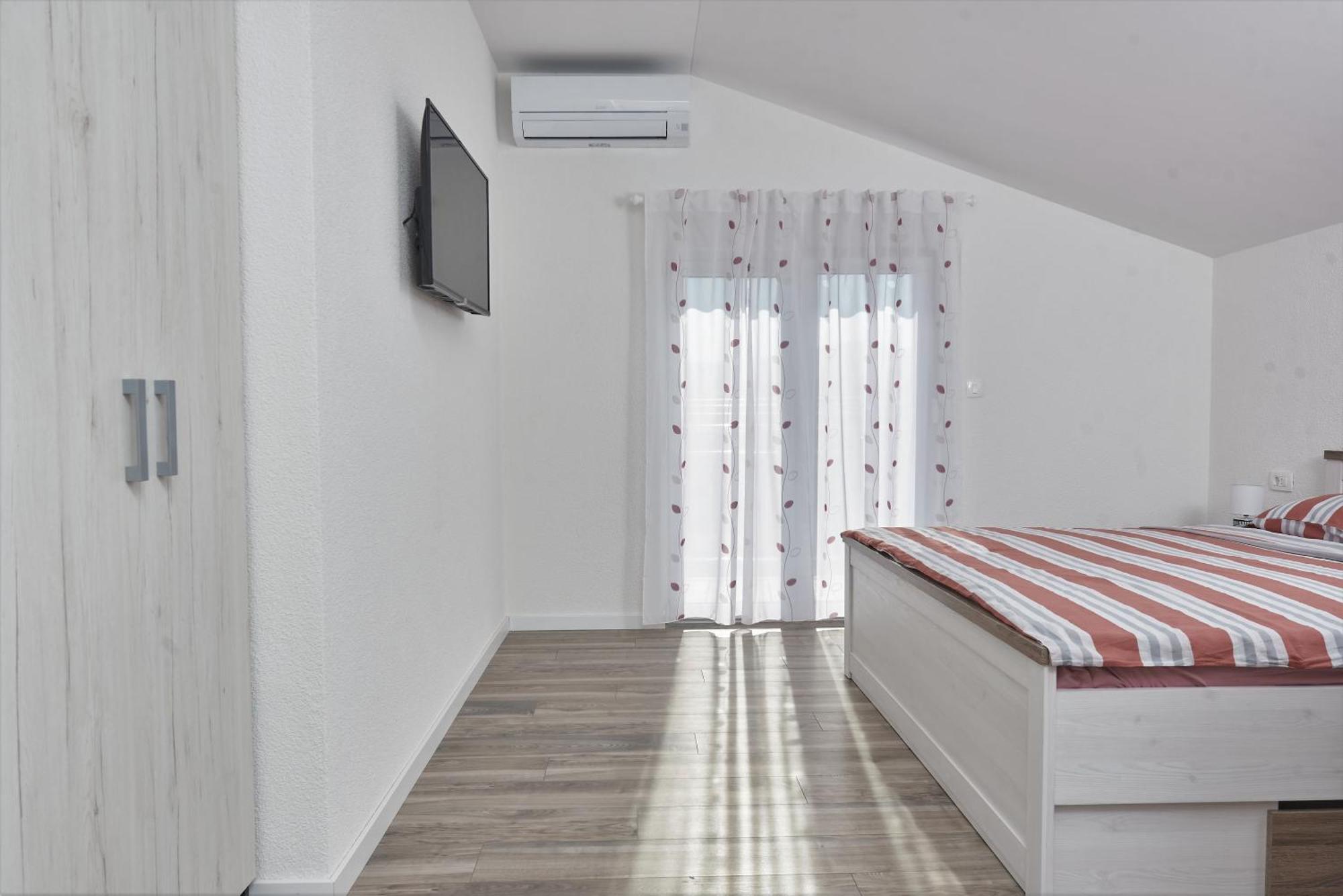 Apartments & Rooms Seaside Kaštela الغرفة الصورة