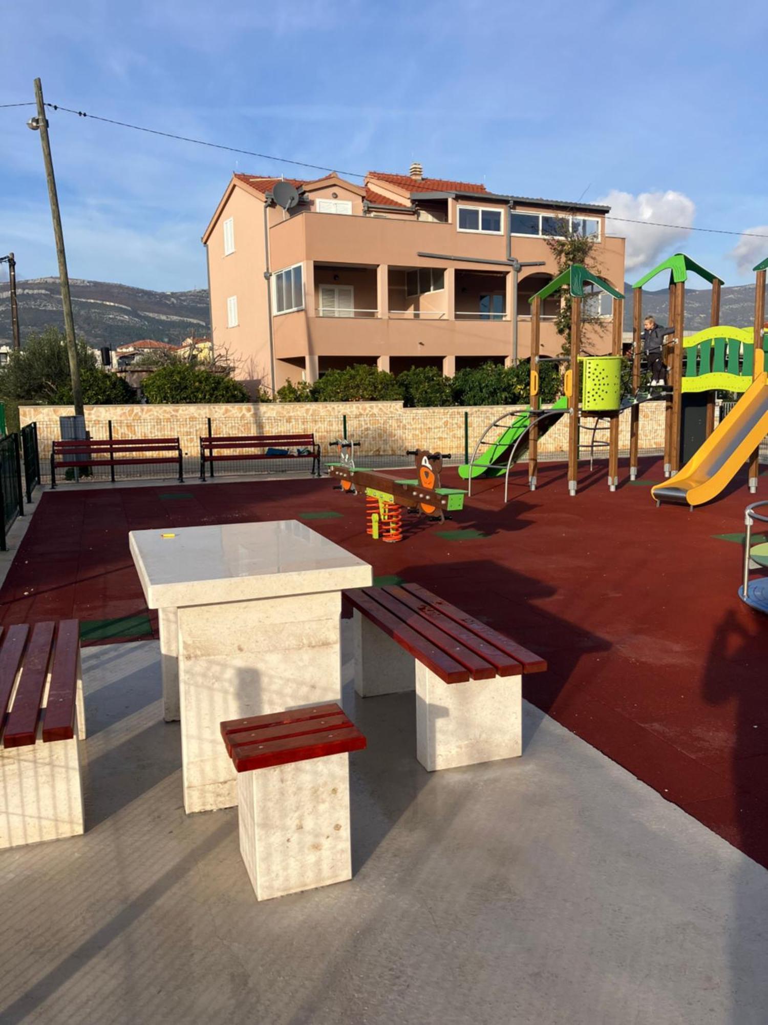 Apartments & Rooms Seaside Kaštela المظهر الخارجي الصورة