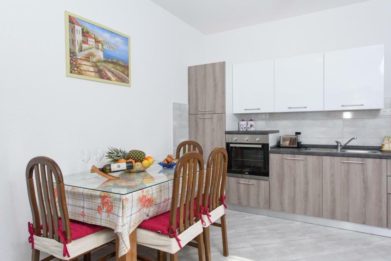 Apartments & Rooms Seaside Kaštela المظهر الخارجي الصورة
